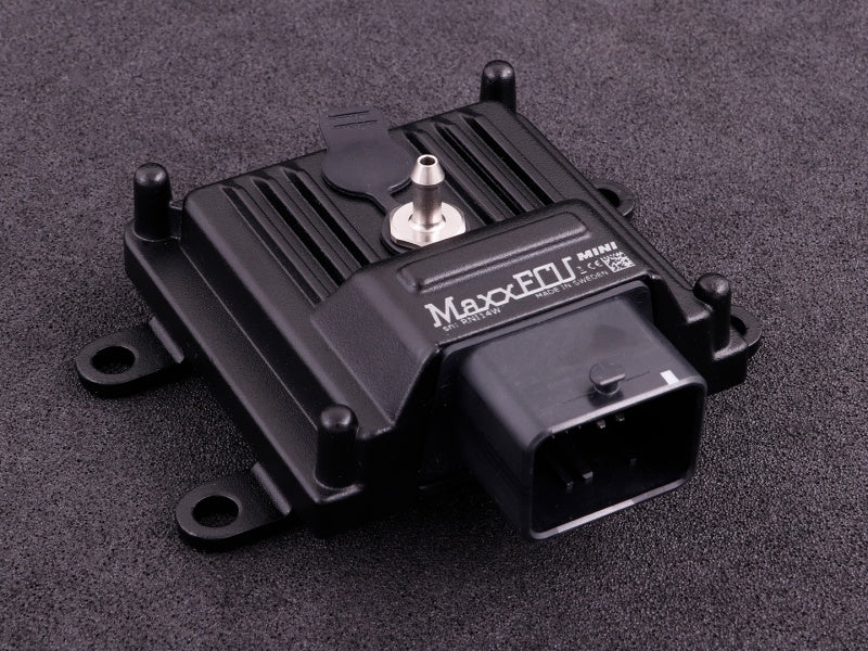 MaxxECU MINI unit without internal CAN resistor