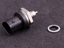 Load image into Gallery viewer, Bosch liquid pressure and temperature sensor 10bar 140C